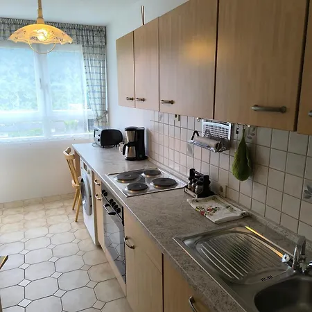 98, Bergblick, 2 Schlafzimmer, Dusche , Wc, Küche, Wohnzimmer
