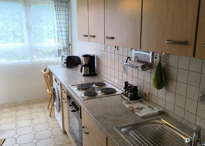 98, Bergblick, 2 Schlafzimmer, Dusche , Wc, Kueche, Wohnzimmer